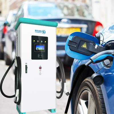 Dual Gun Intelligent DC EV Ladestationen 240KW CCS für Elektrofahrzeuge