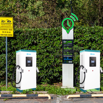 Schnelles DC 60kw EV-Ladegerät mit doppelter Ladepistole mit LCD-Anzeige
