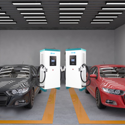 CCS 2 öffentliche Autoladegeräte, 120KW OCPP Fast EV Charger Kommerziell